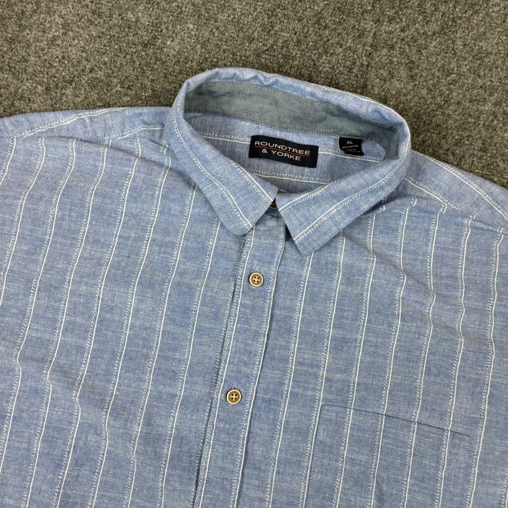 Roundtree & Yorke Mens Size XL Blue White Striped Short Sleeve Button Down
